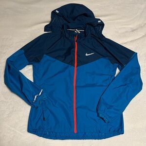 Nike windbreaker women’s medium